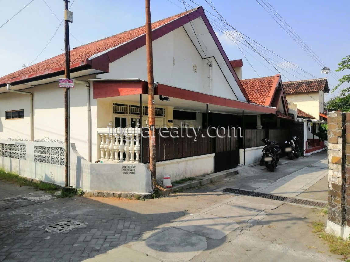 Jual rumah kost butuh uang yogyakarta puri kanindya